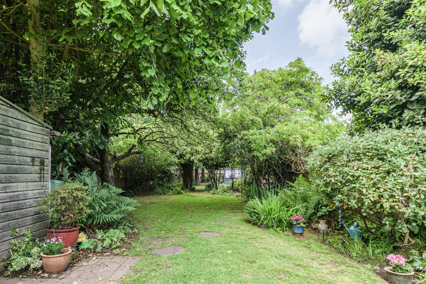 New Haw Road, New Haw Richard State